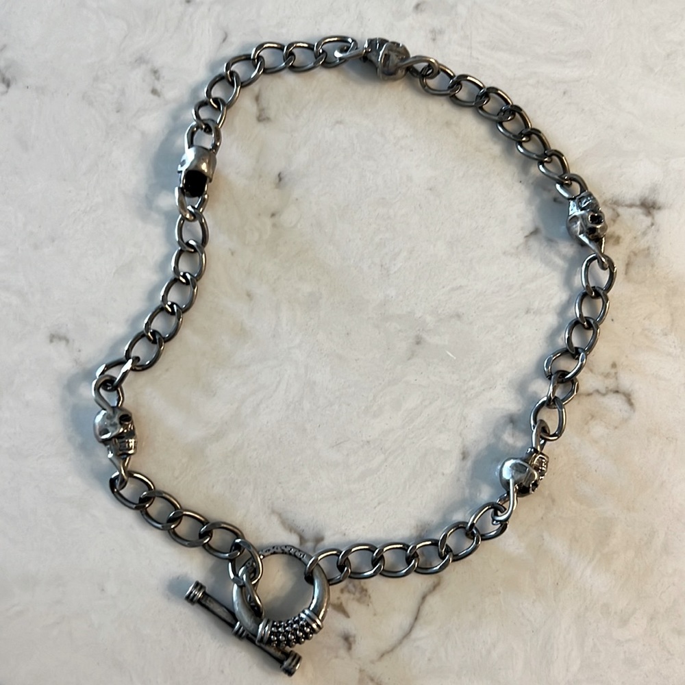 Skull necklace! Very cool necklace 9 inch chain!